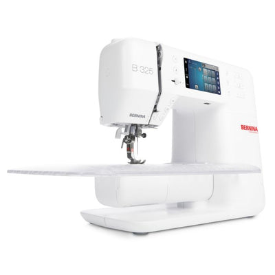 Bernina S-325 Show model