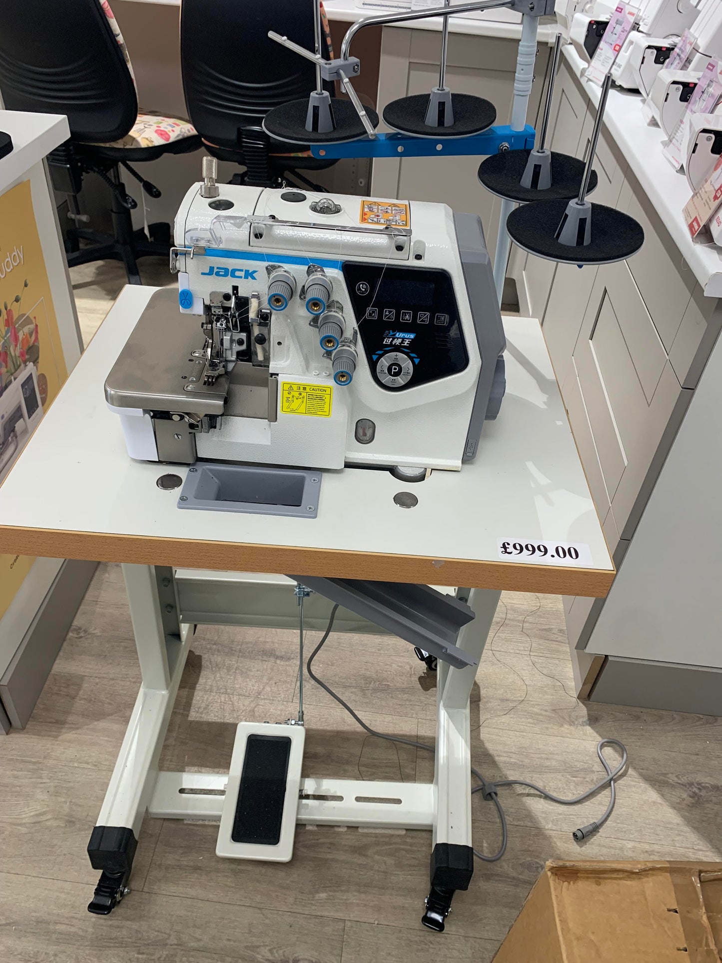 Jack Urus 4 thread overlocker with a small top and stand